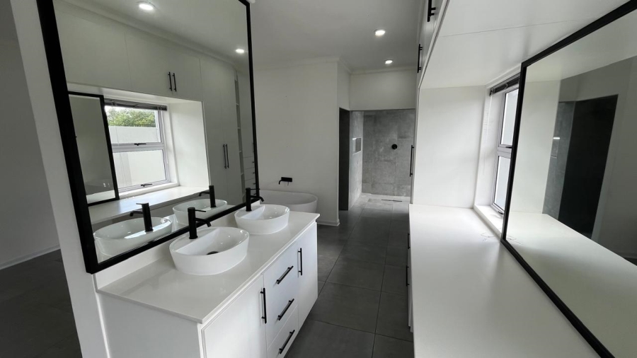 3 Bedroom Property for Sale in Aston Bay Eastern Cape